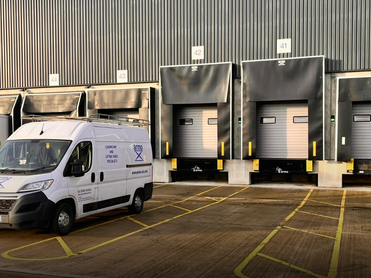 Efficient Dock Solutions: Replacing Outdated Levellers and Shelters
